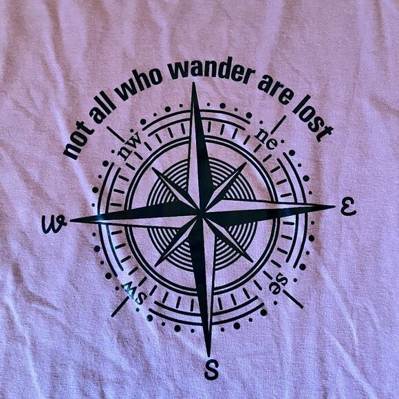 "Notโall who wander are lost" Pink T-Shirt Large LikeโNEW - Picture 5 of 9